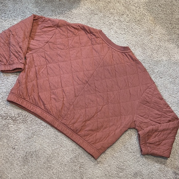 3/$20🔆 old navy pull over - Picture 2 of 3